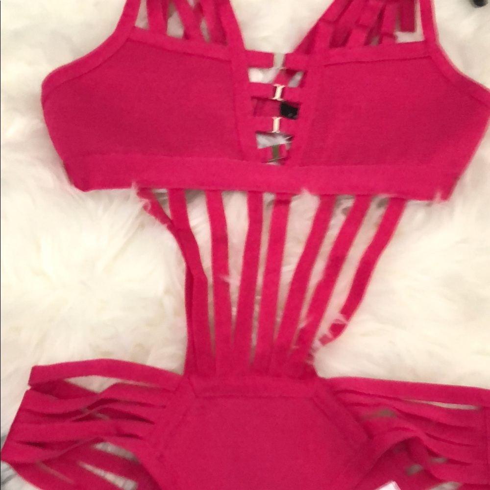 Swimsuits - Picture 3 of 5
